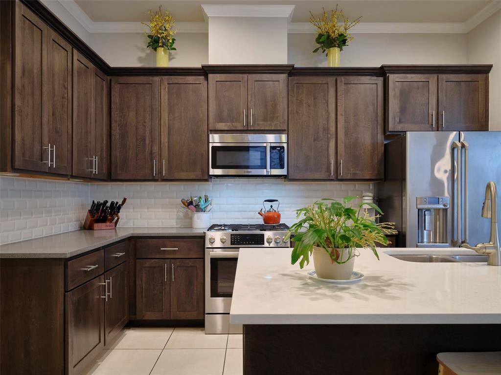 Spacious Kitchen with plenty of storage