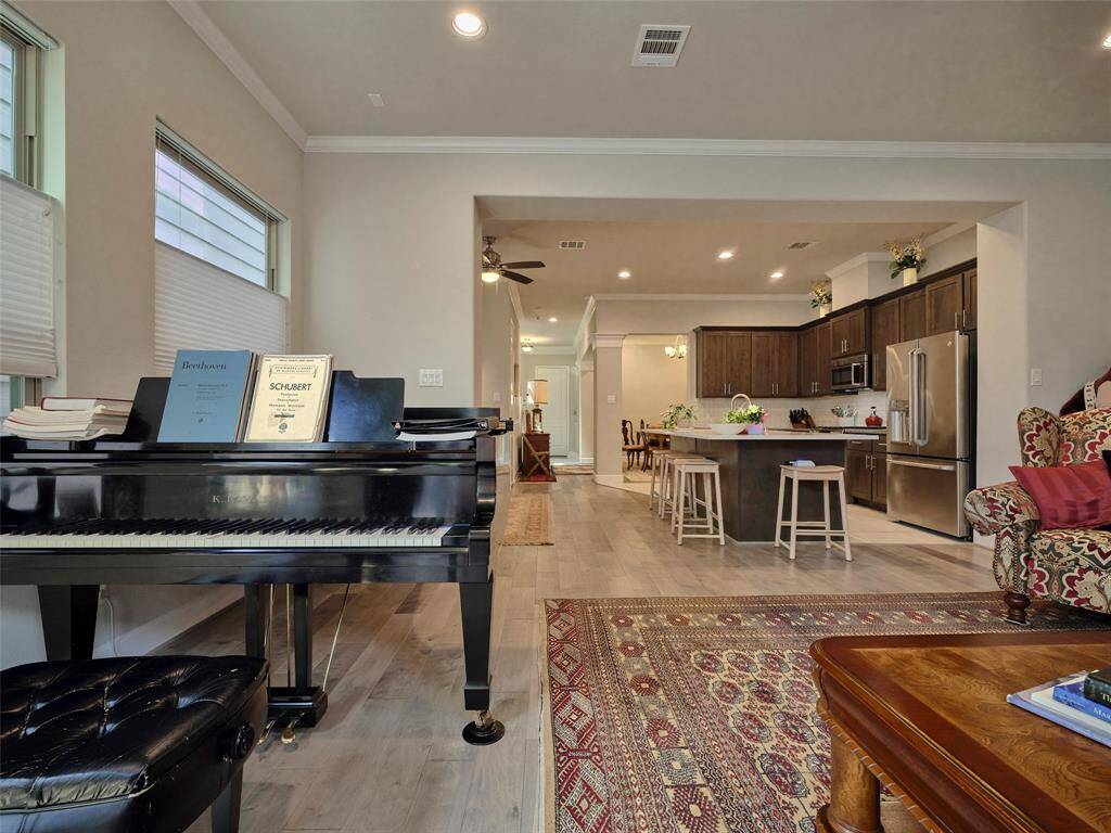 Plenty of space, enough room to accommodate a grand piano.