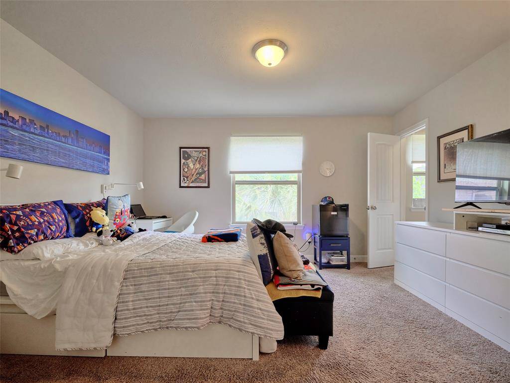 Bedroom #1