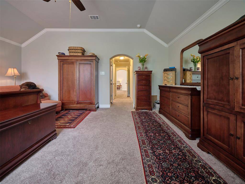 There's plenty of space for a king-size bed and additional furniture.