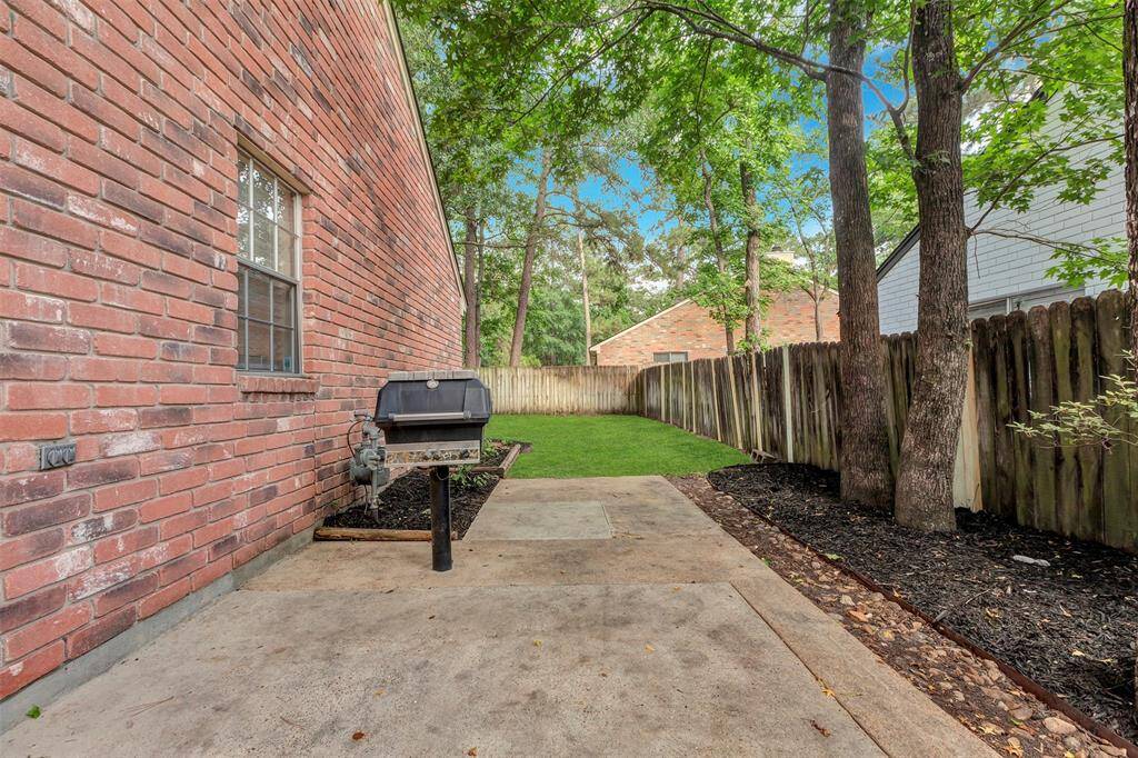Patio accessible from the breakfast area, perfect for outdoor dining and relaxation.