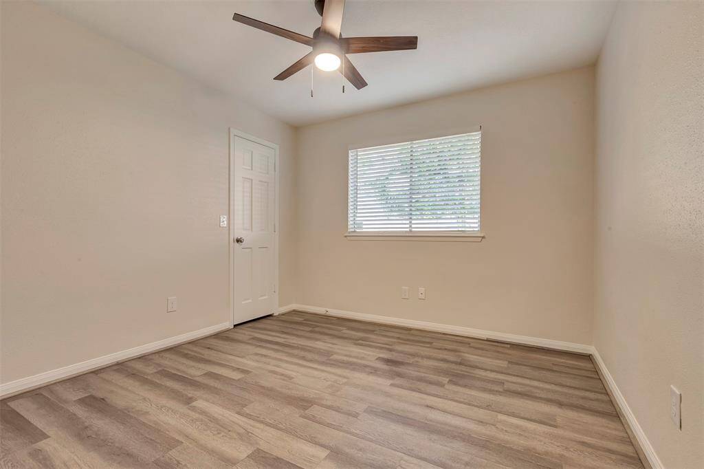 Versatile second room, perfect for a bedroom, office, or playroom.