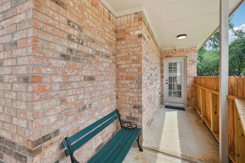 Extended Covered Breezeway