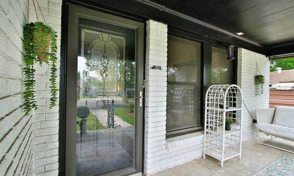 Charming Front Porch