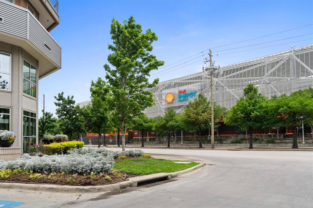 Just minutes away from sport venues.