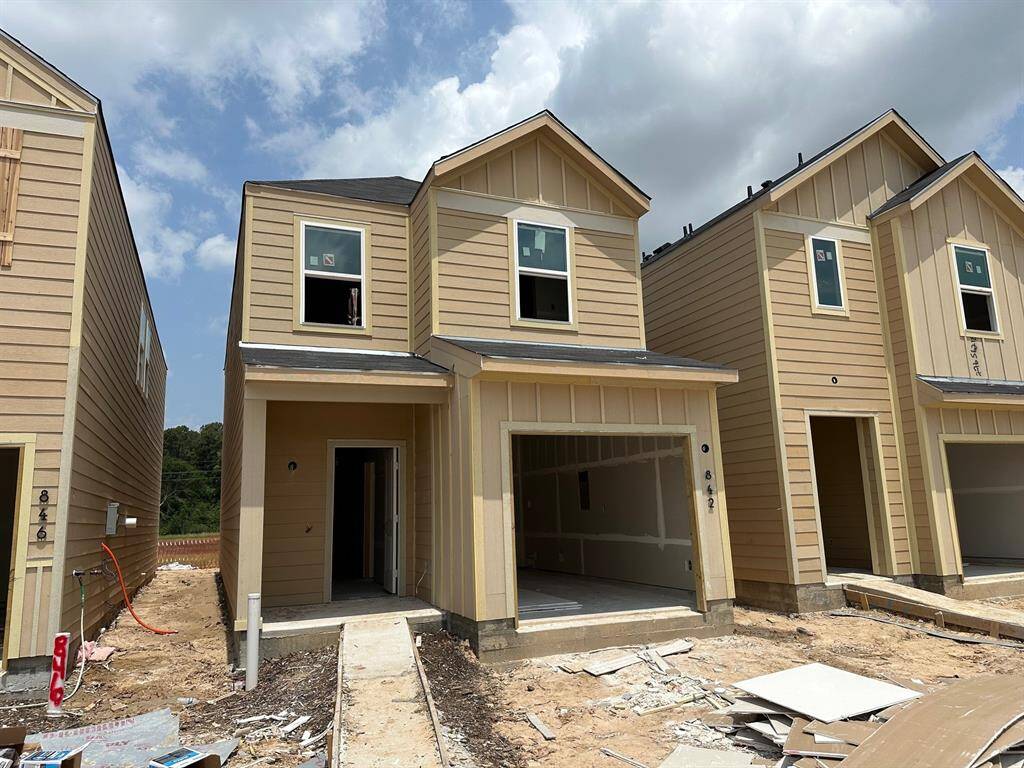 Beautiful NEW DR Horton Home! Ready for July 2025 Move In!