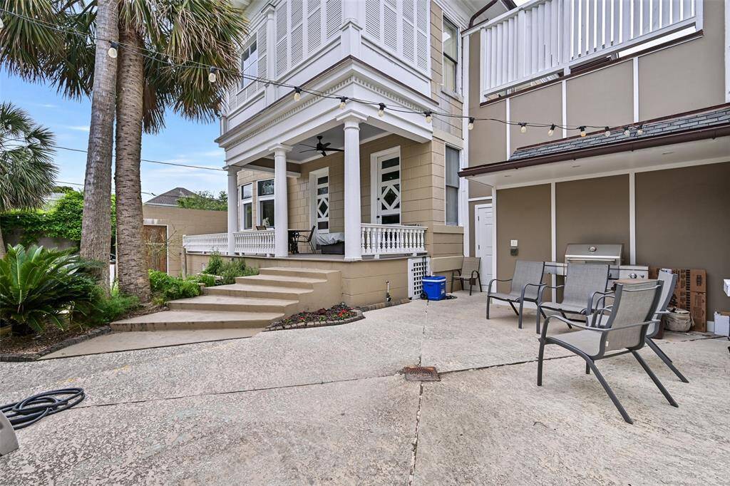 A Large Grilling and Outdoor Eating Area in the Backyard - with Lots of Lounging Opportunities! This is One of Galveston's few Double-Lots in the Historic District!