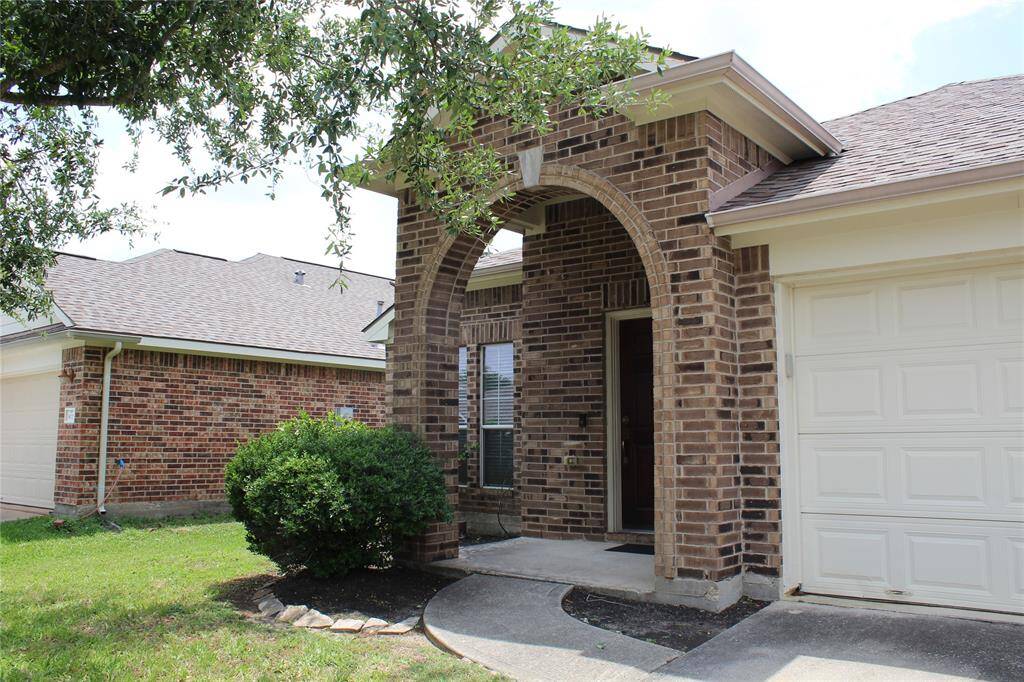 Vaulted front porch.