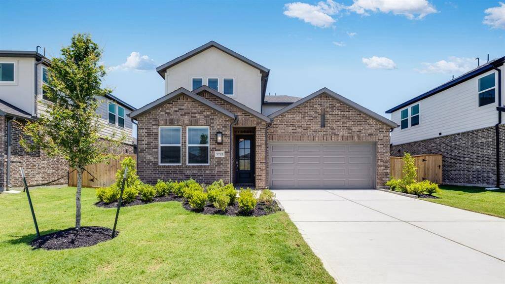 9722 Rialto Heights Drive ~ Ready Now!