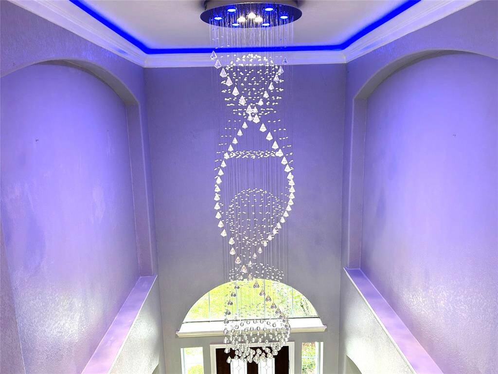 2-Story foyer