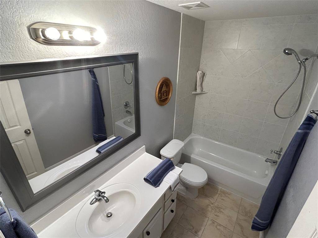 Ensuite bathroom