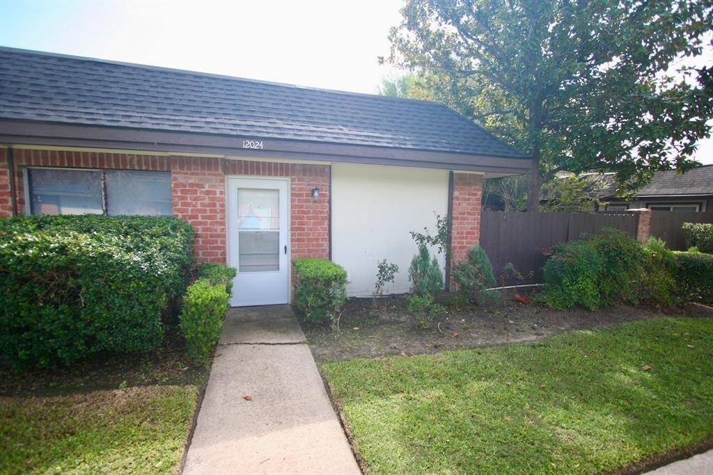 Come to your new home. Great for family. Just walk to Elementary and Immediate Schools.