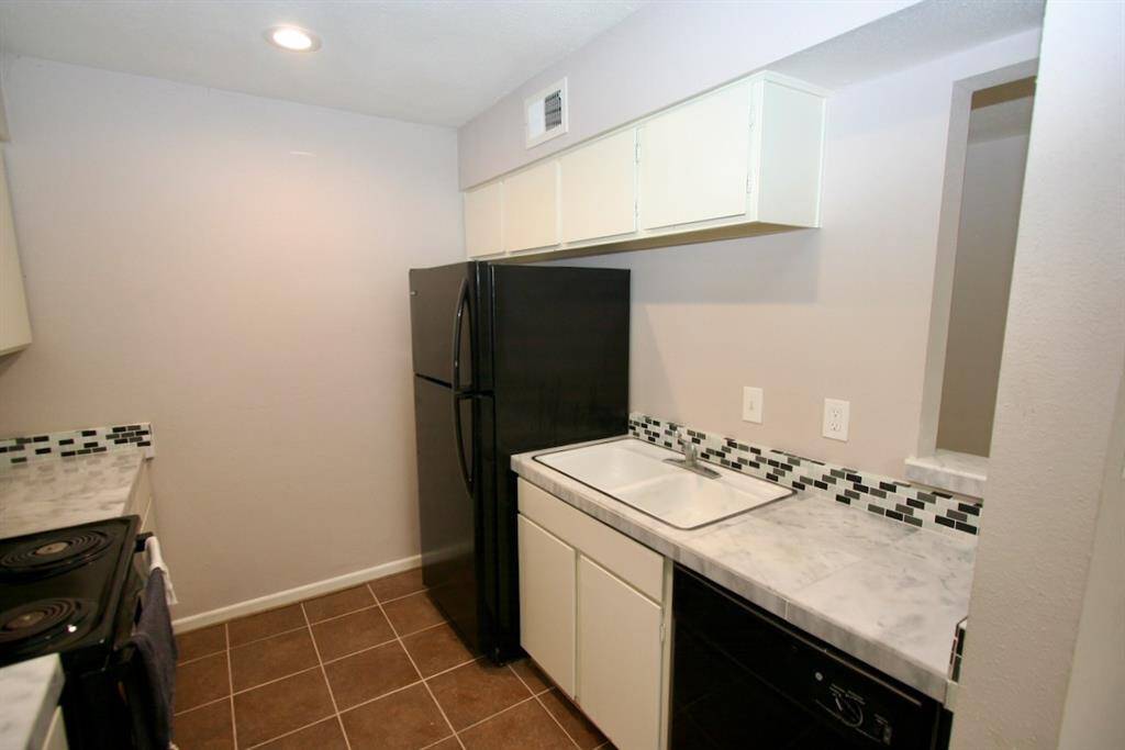 Refrigerator and Dishwasher