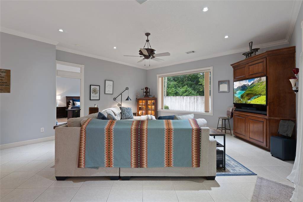 Custom Lighting, Canned Lighting, Built in TV Cabinet, A Large Space with room for Large Furniture