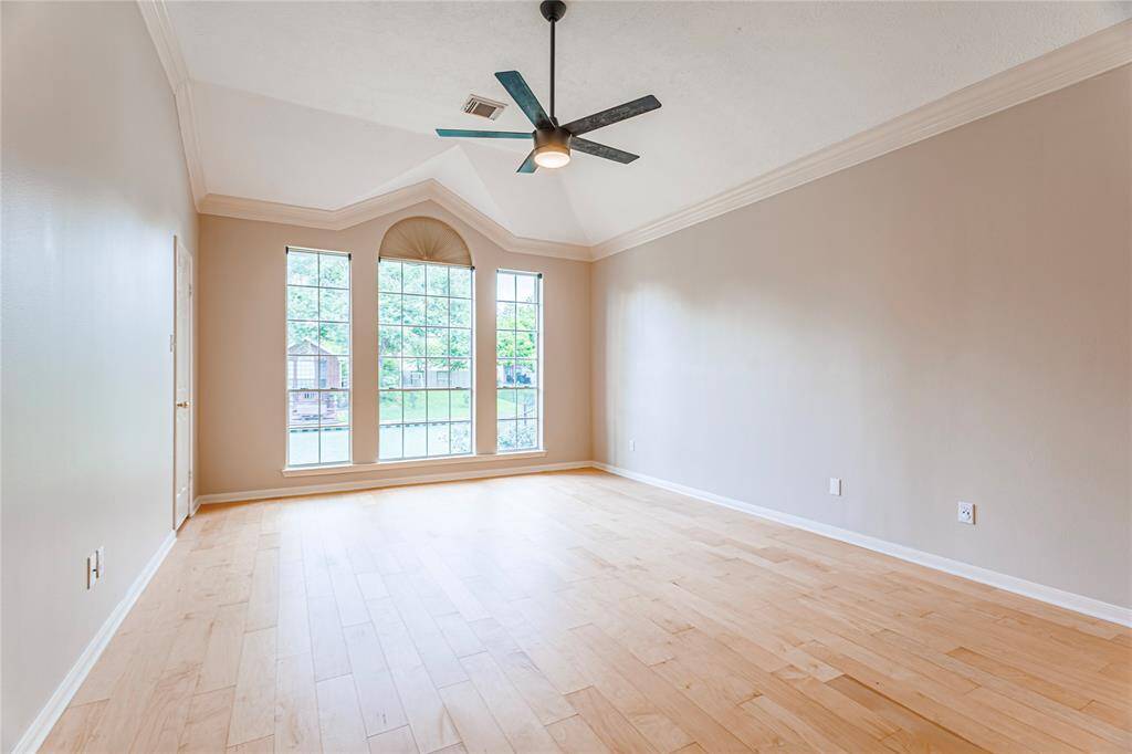 Wake up every morning in master bedroom with views of the lake.