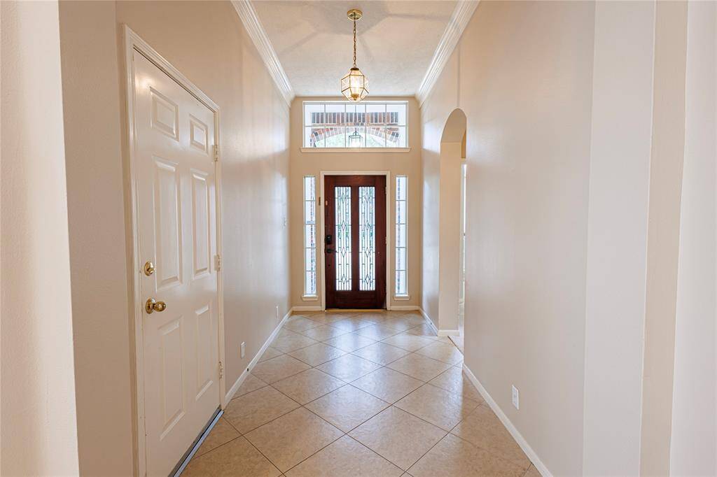 Walk in the door to comfort & class.
