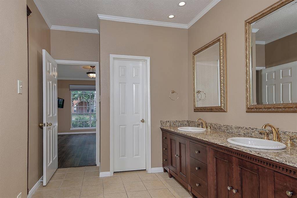 Crown Moulding & updated fixtures