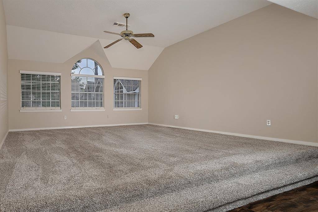 Huge Gameroom