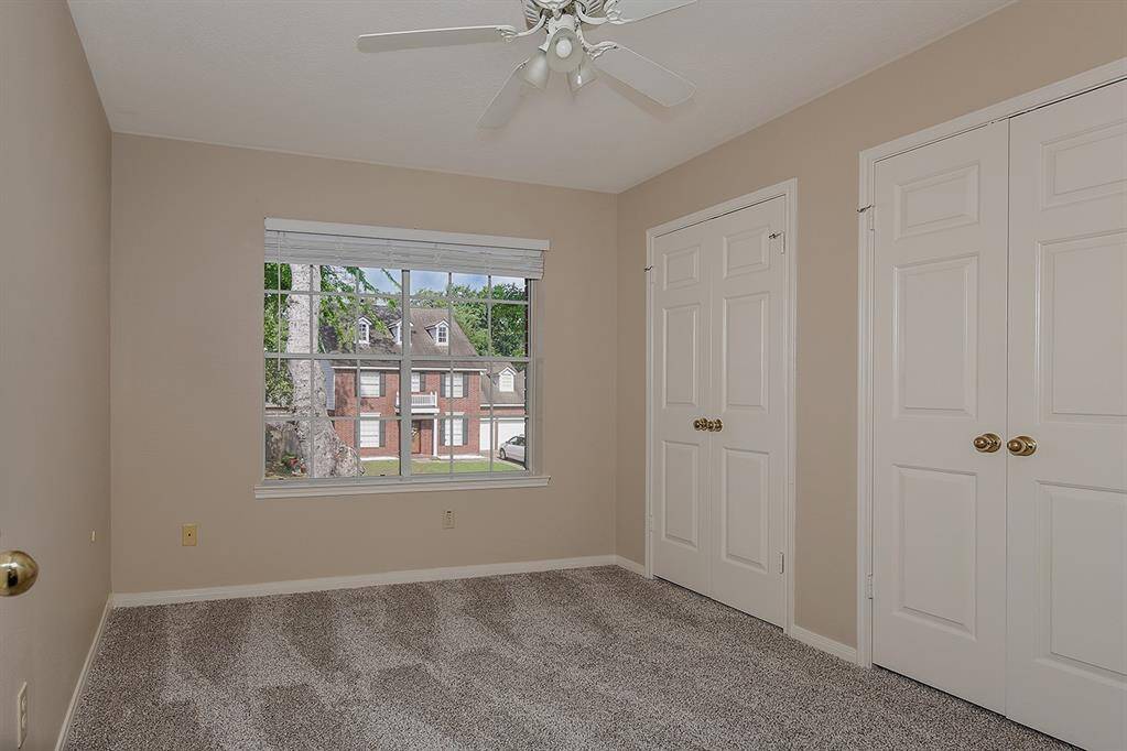 Bedroom w/ double closets