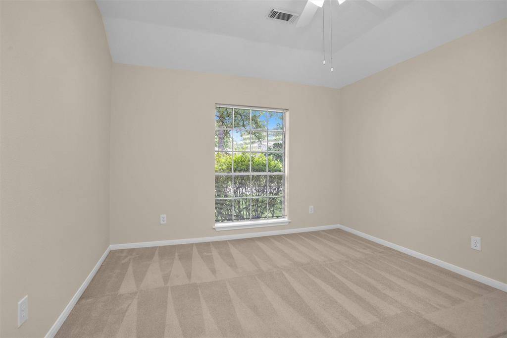 Secondary bedroom. All bedrooms are carpeted