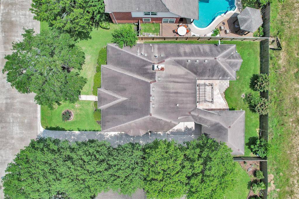 Aerial view showing the spacious lot