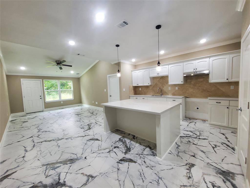 Unit B Kitchen