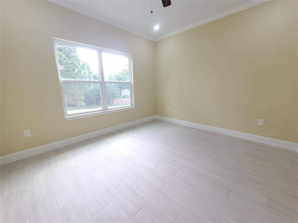 Unit B upstairs Bedroom
