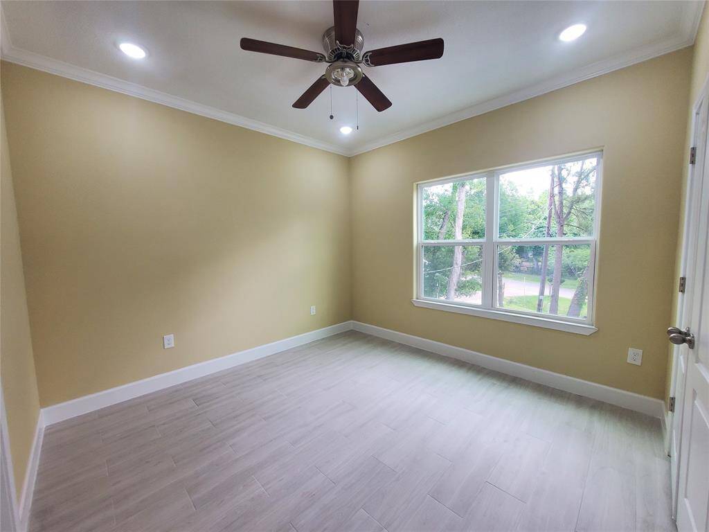 Unit B upstairs Bedroom