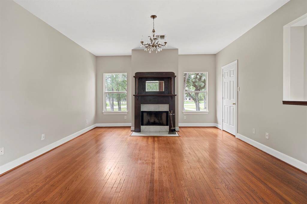 This spacious apartment offers a fully living space, perfect for guests and extended family.