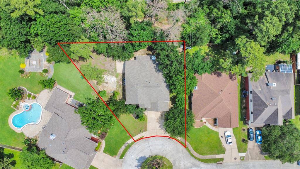 Oversized lot at 10,193 sf