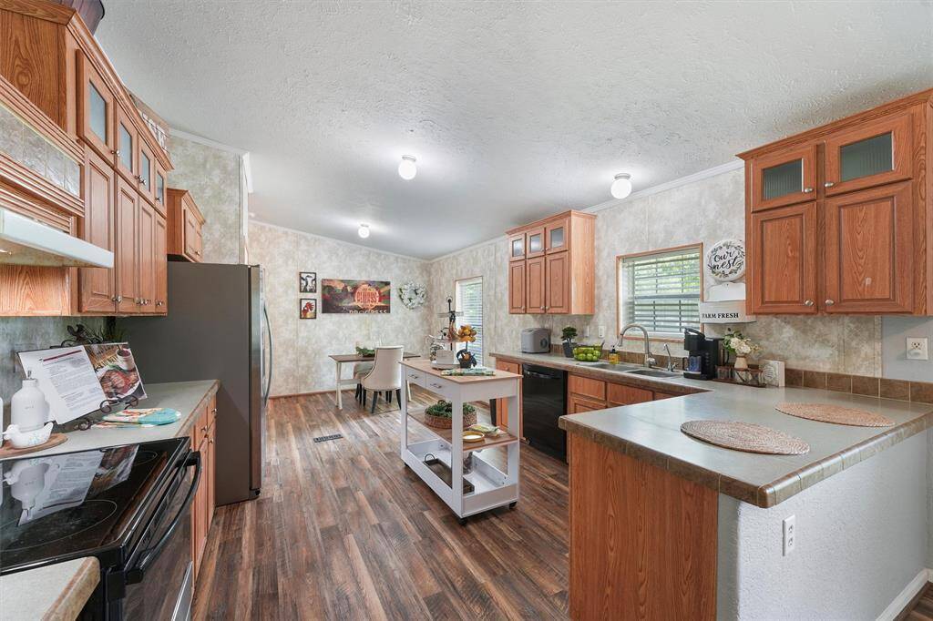 Kitchen is perfect for family get togethers.
