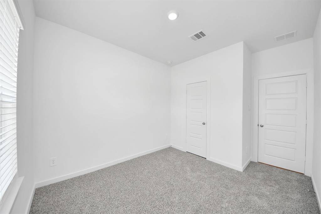 Secondary bedroom