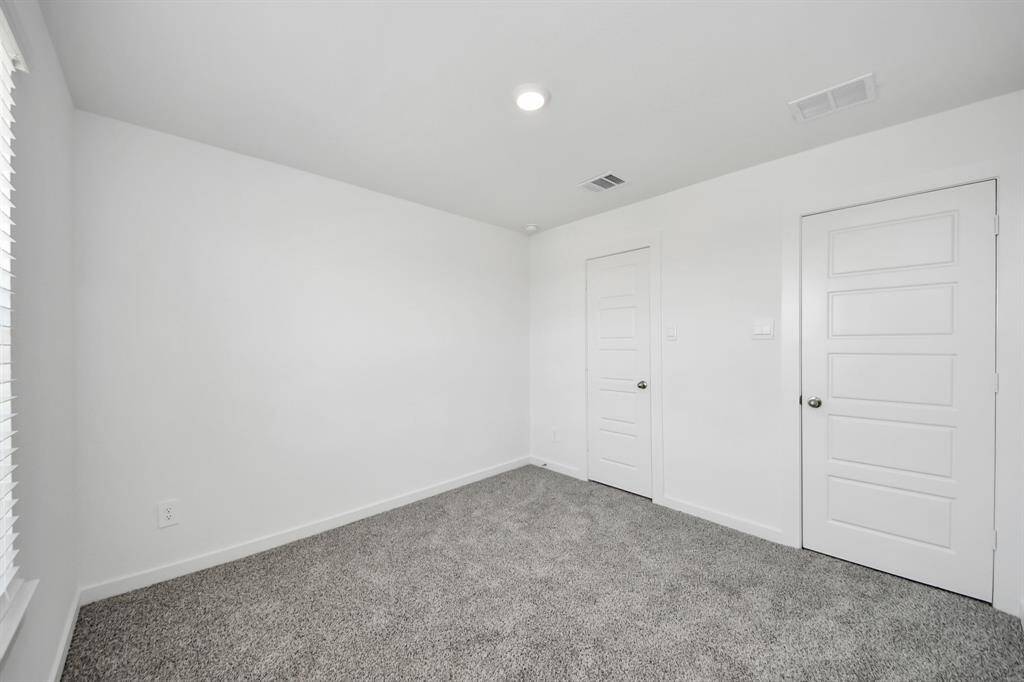 Secondary bedroom