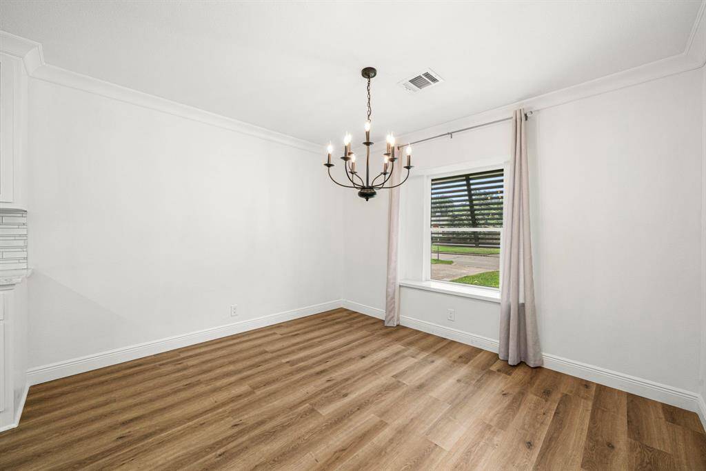 Dining room.