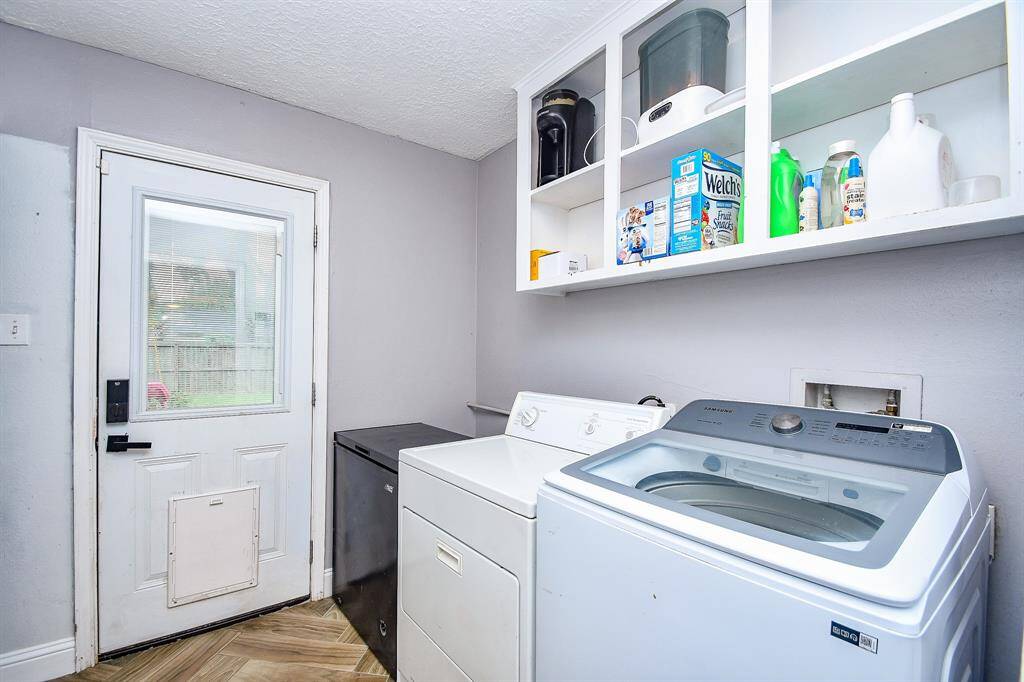 Large Utility Room - only part of it shown here!