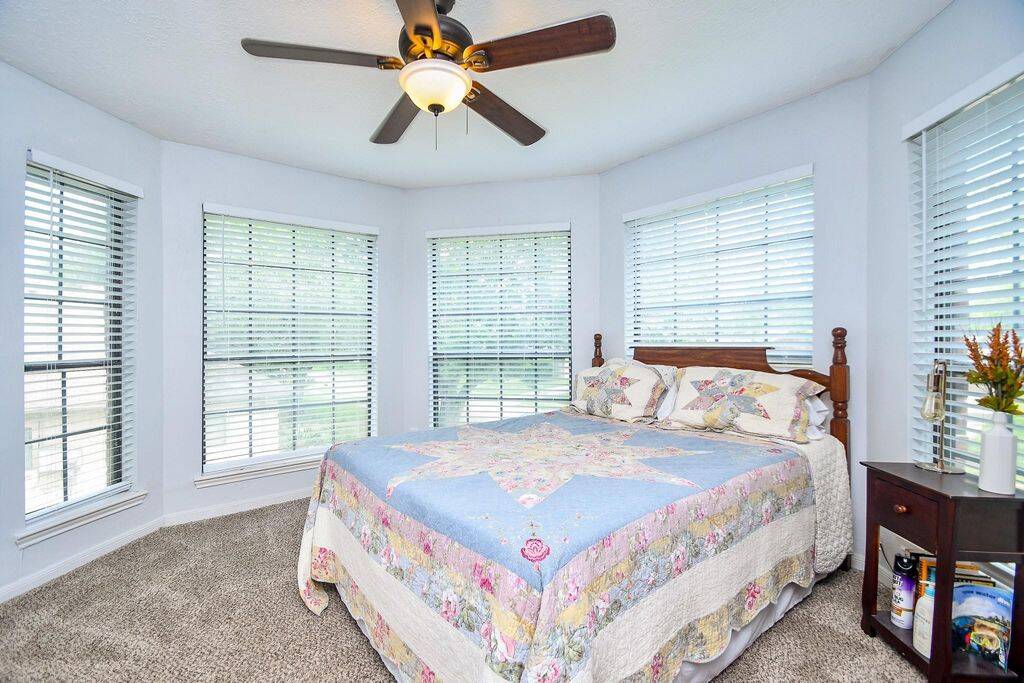the wall of windows is fabulous in the bedroom!