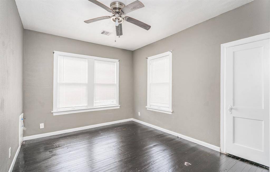 Back bedroom