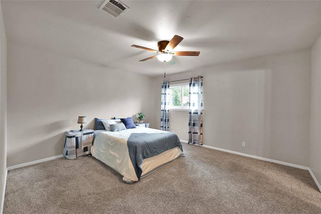Guest bedroom #1