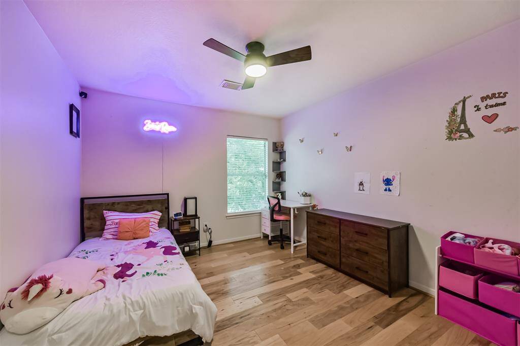 Secondary bedroom Upstairs.