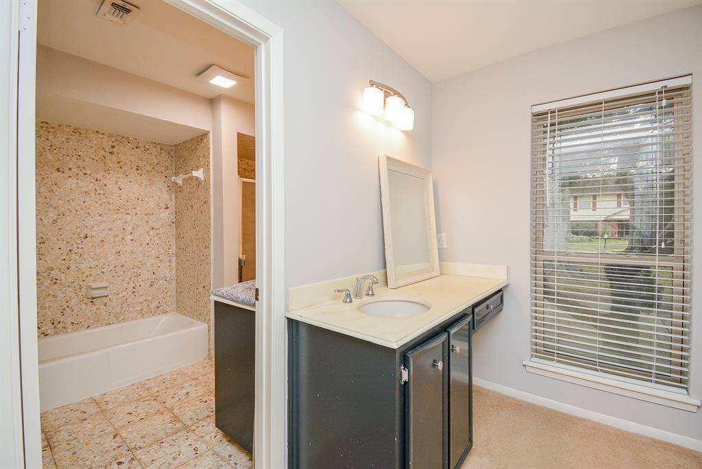PRIMARY BATHROOM WITH DOUBLE SINKS