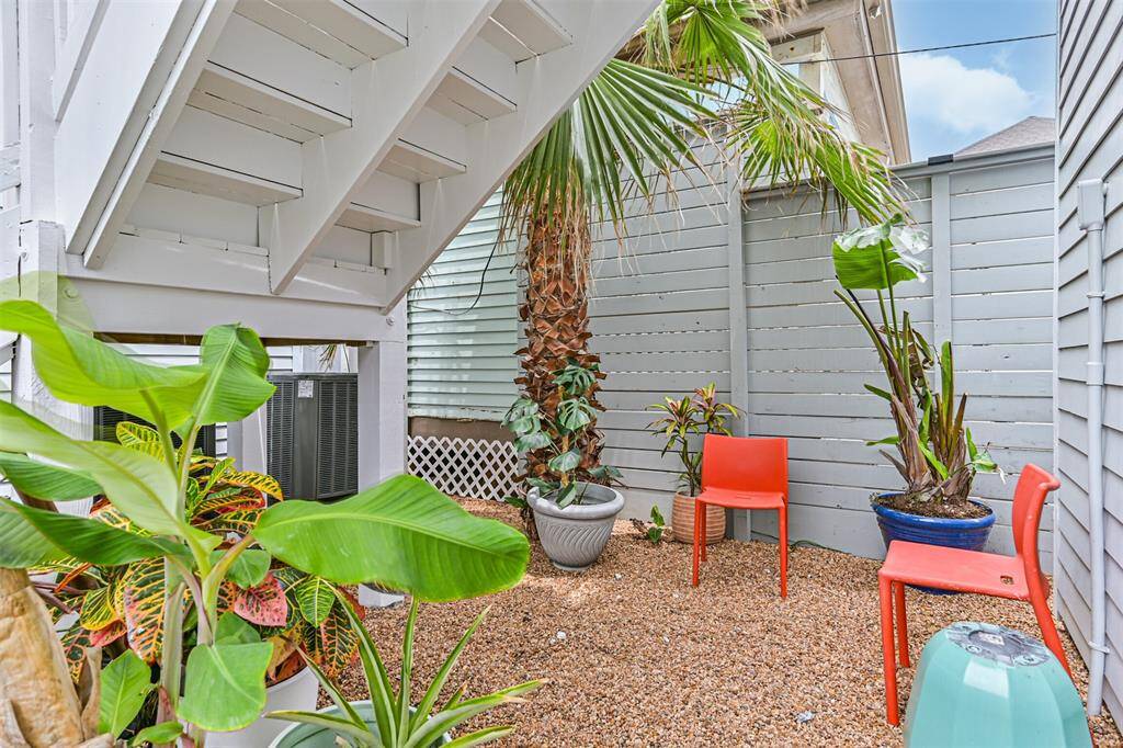 Shaded plant and seating area.