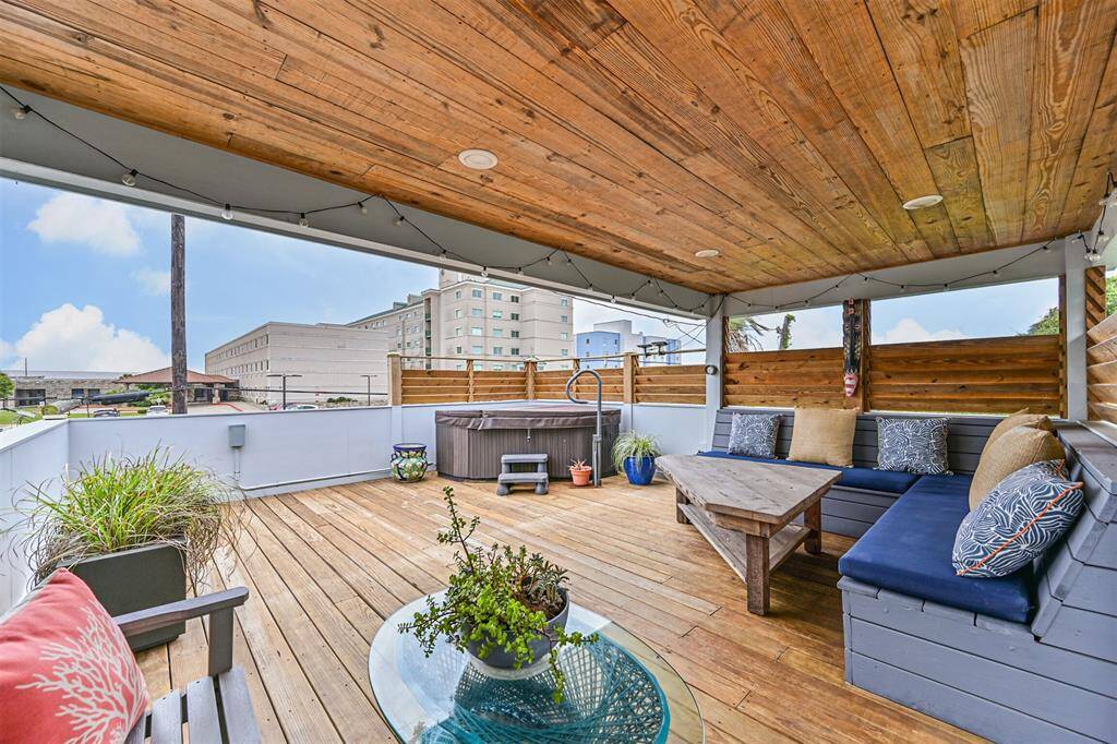 Private Rooftop Deck & Hot Tub Entertainment Area