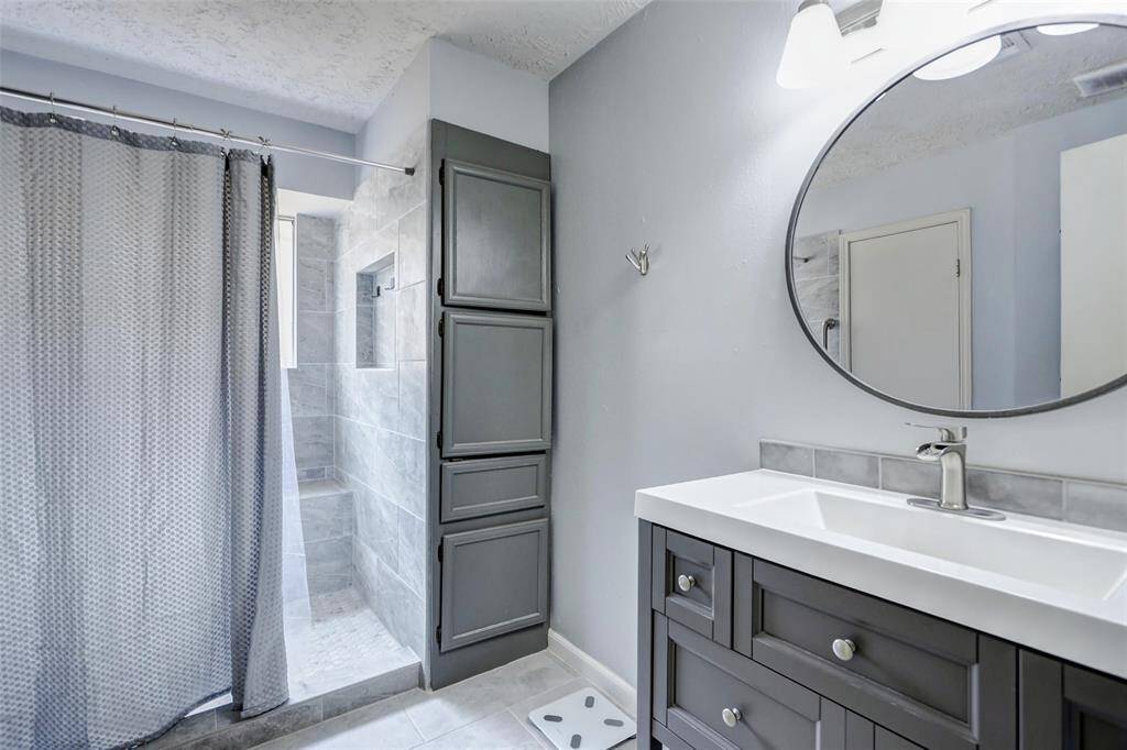 Fully renovated bathroom