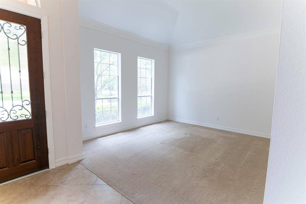 Spacious formal Living area ready to entertain your guests.