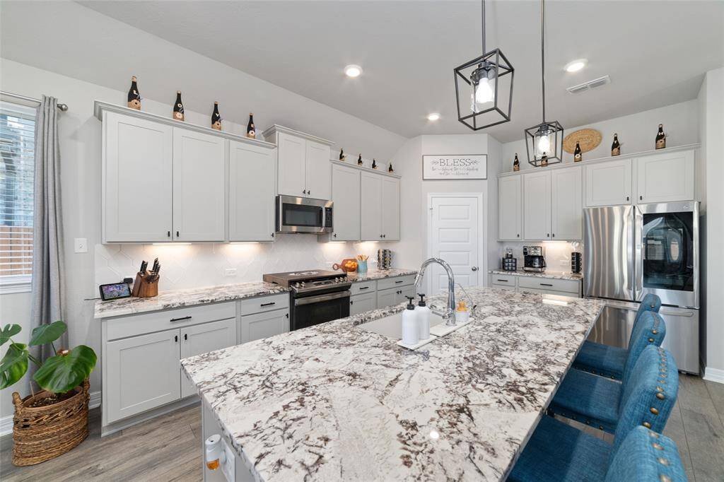 UPGRADED GRANITE