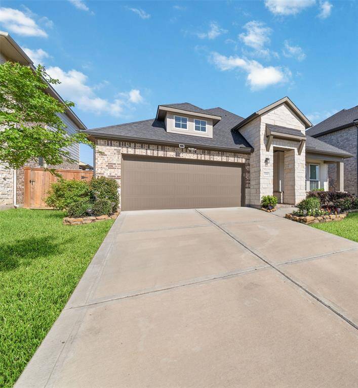LONG DRIVEWAY