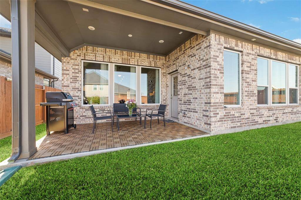 SURFACED PATIO