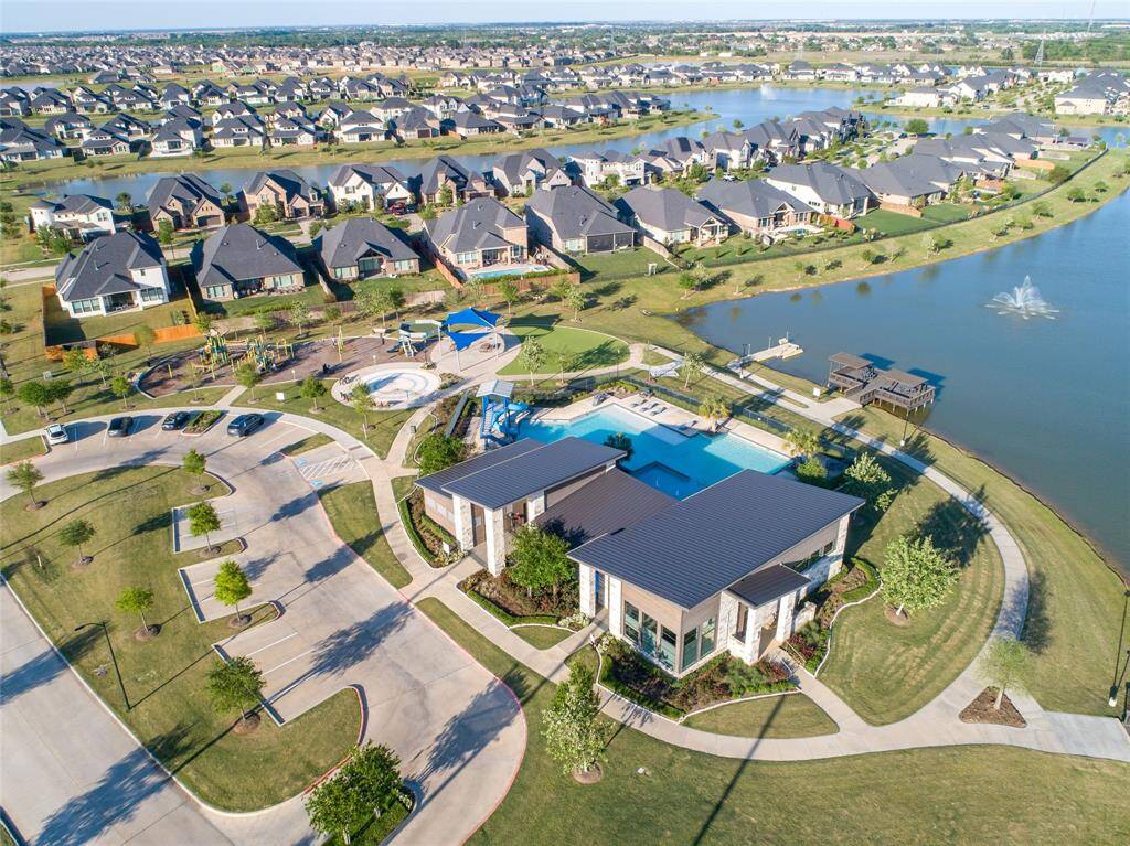 PRIVATE STOCKED LAKES