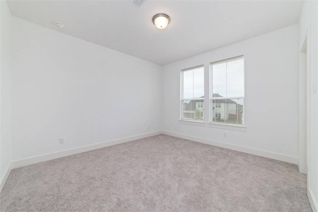 Fifth bedroom.