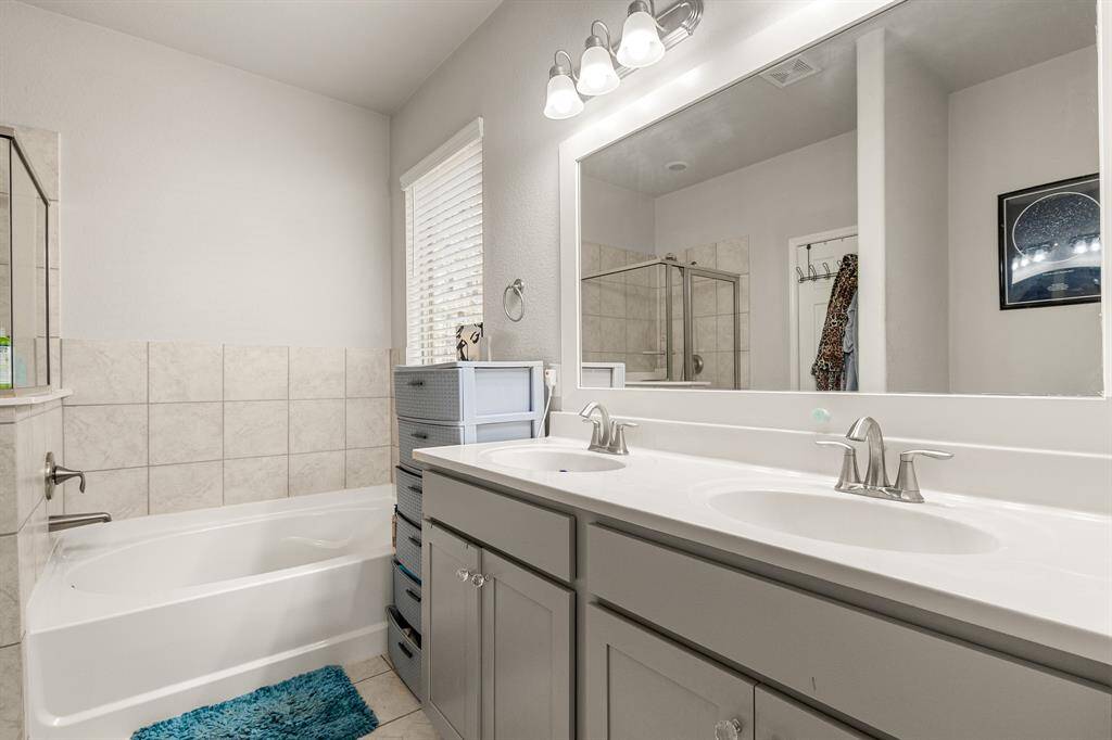 Primary Bath - Downstairs